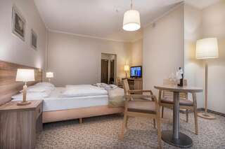 Отель Hotel Cesarskie Ogrody Свиноуйсьце Двухместный номер с 1 кроватью или 2 отдельными кроватями-2